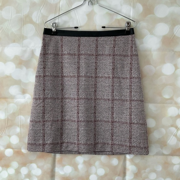 Ann Taylor Pencil Skirt - Picture 2 of 8